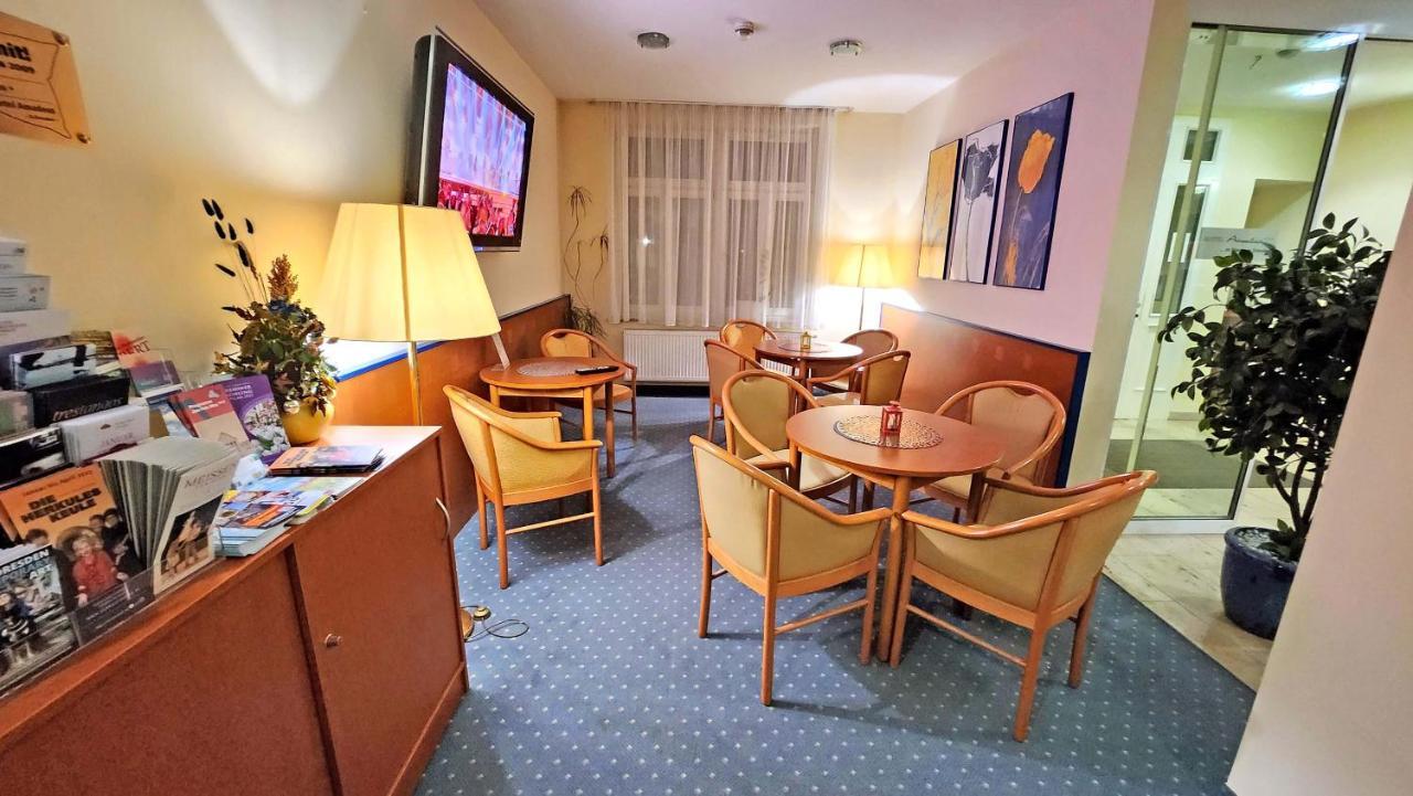 Hotel Amadeus Dresden Neustadt Exteriör bild