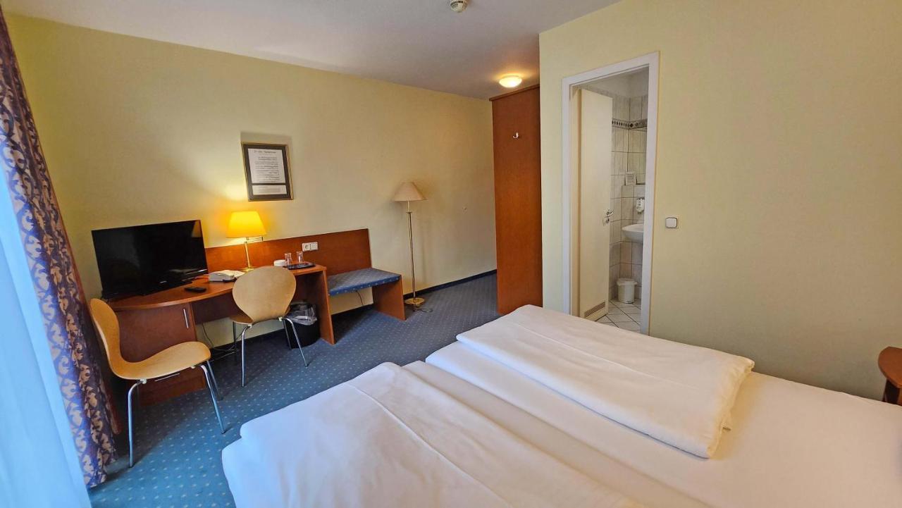 Hotel Amadeus Dresden Neustadt Exteriör bild