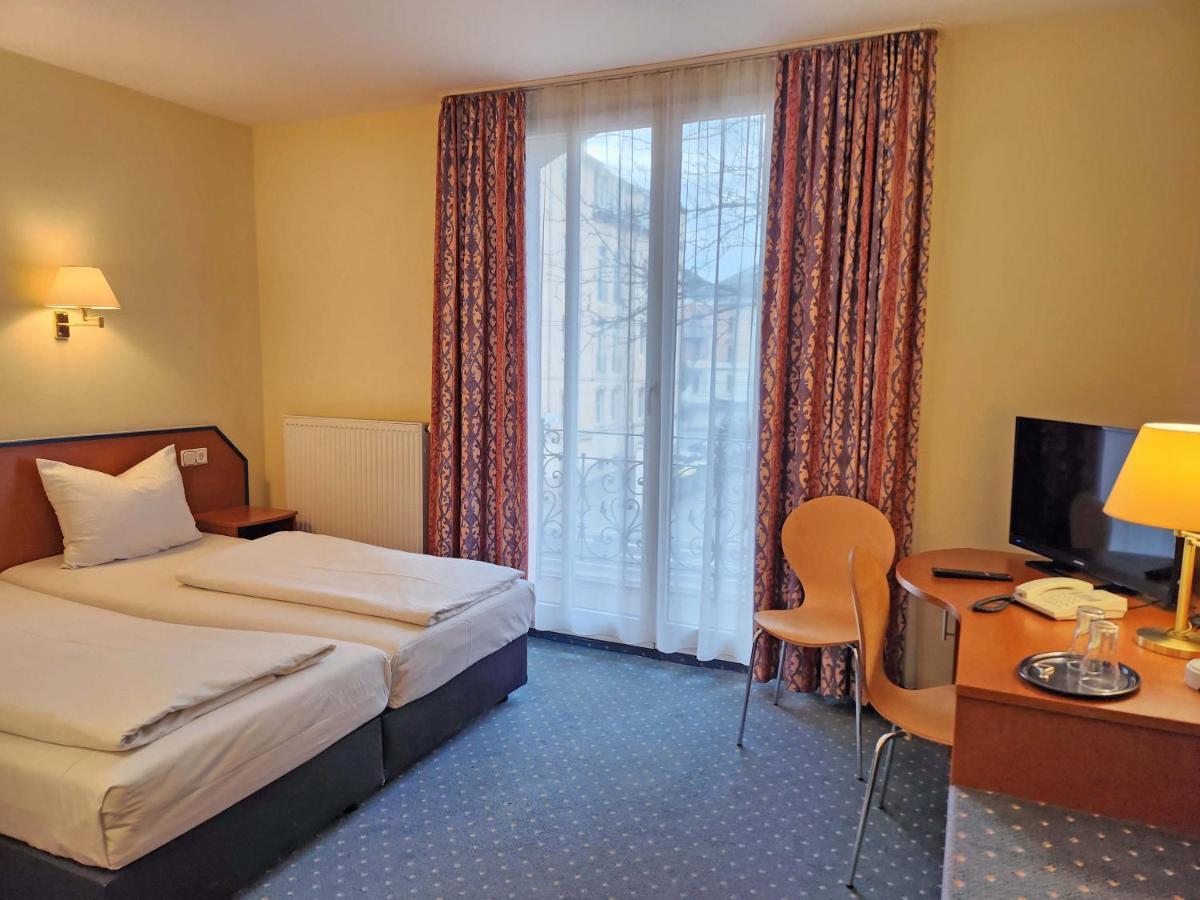 Hotel Amadeus Dresden Neustadt Exteriör bild