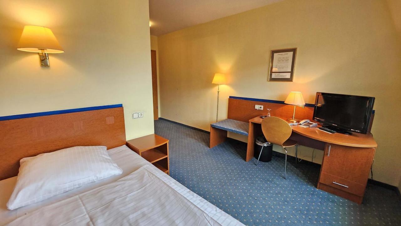 Hotel Amadeus Dresden Neustadt Exteriör bild