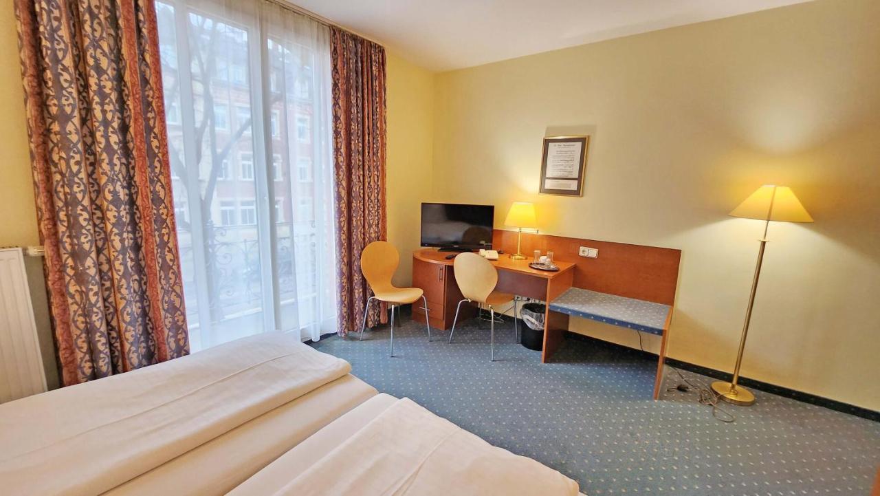 Hotel Amadeus Dresden Neustadt Exteriör bild