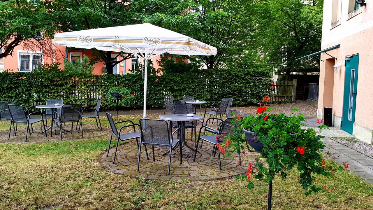 Hotel Amadeus Dresden Neustadt Exteriör bild